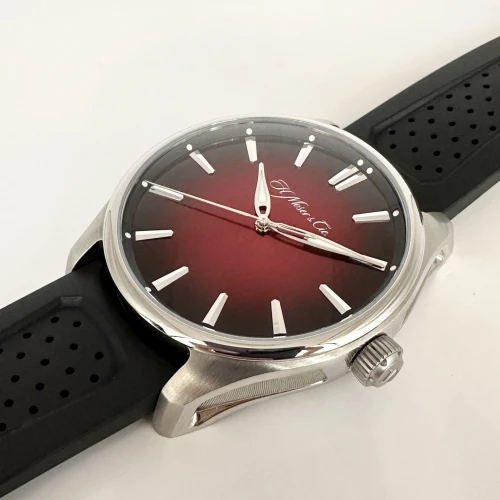 H.Moser & Cie Pioneer Centre Seconds Swiss Mad Red