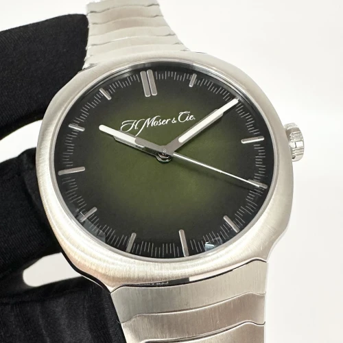 H.Moser & Cie Streamliner